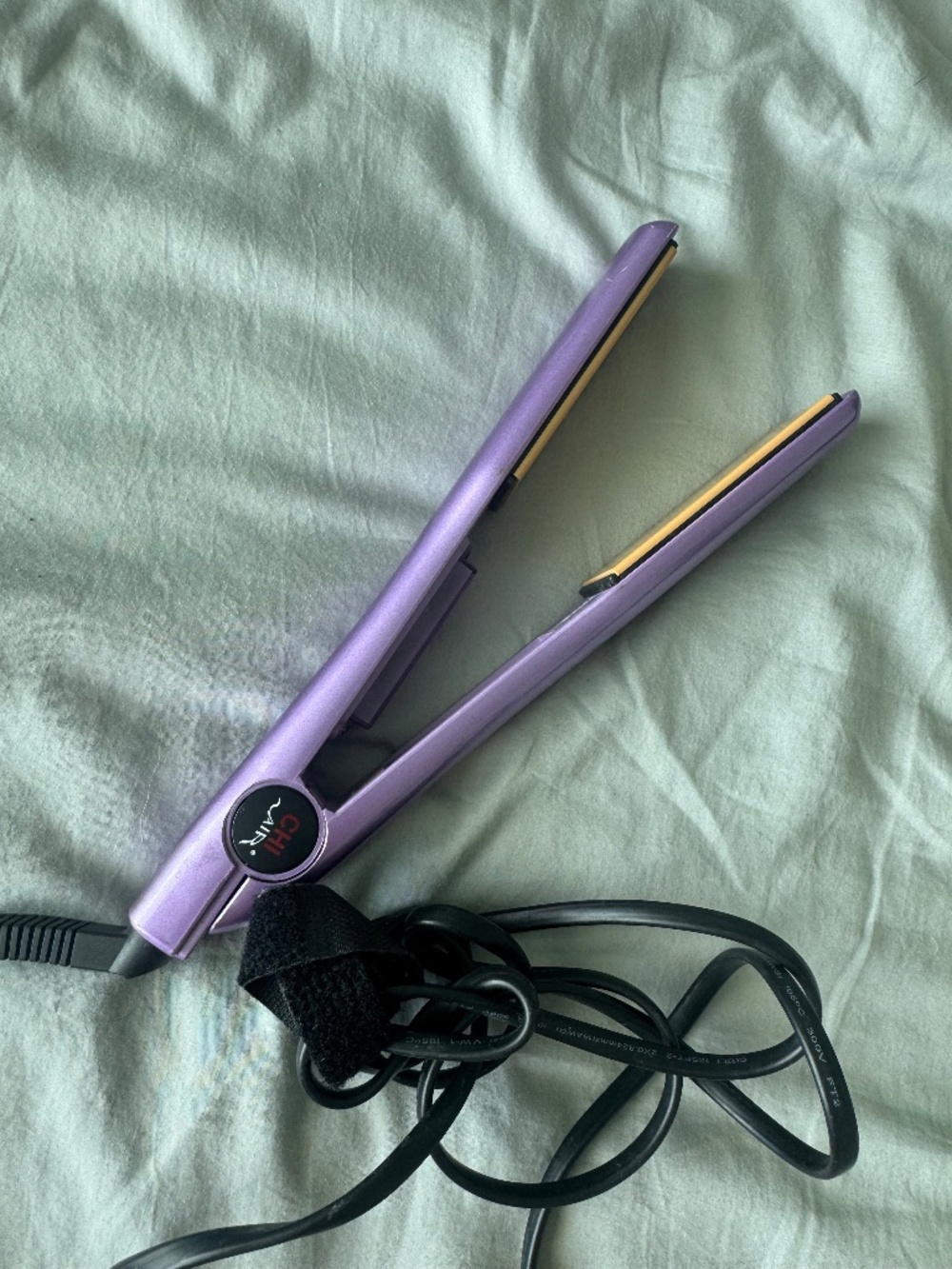 CHI Air Classic Tourmaline Ceramic 1” Hairstyling Iron in Midnight Violet